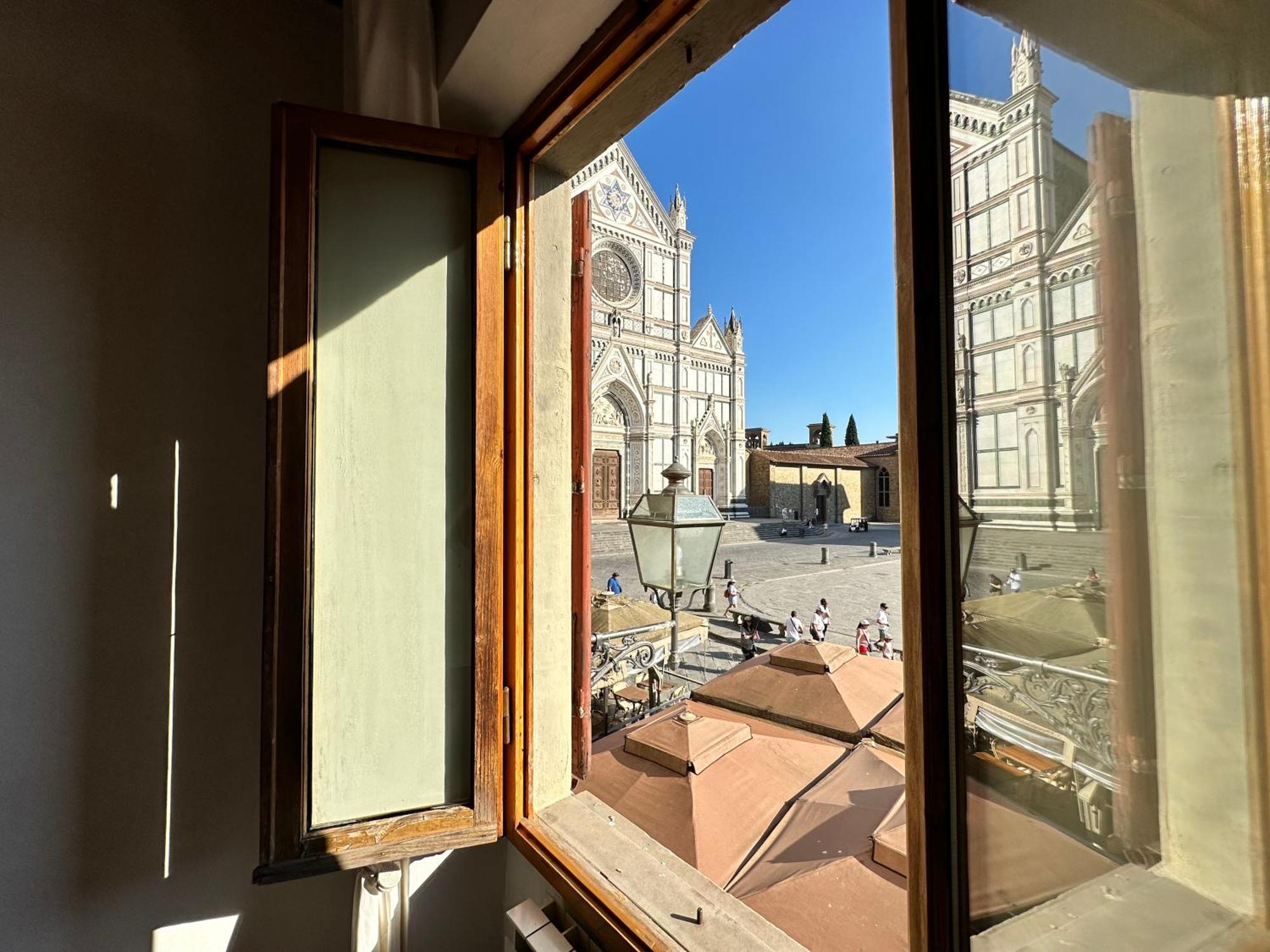 Luxurious View On Santa Croce Apartment Florence Exterior photo